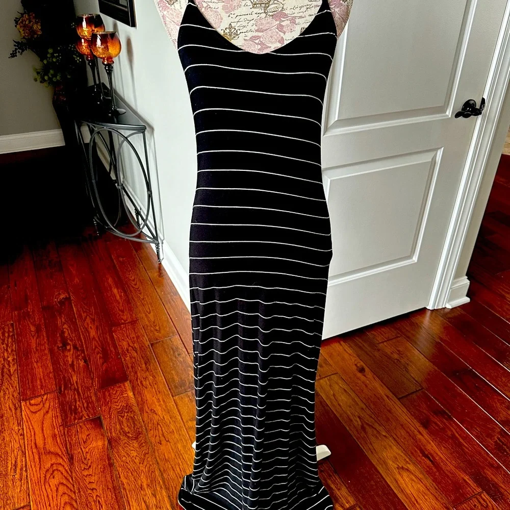 Dress Maxi - Picture 1 of 2